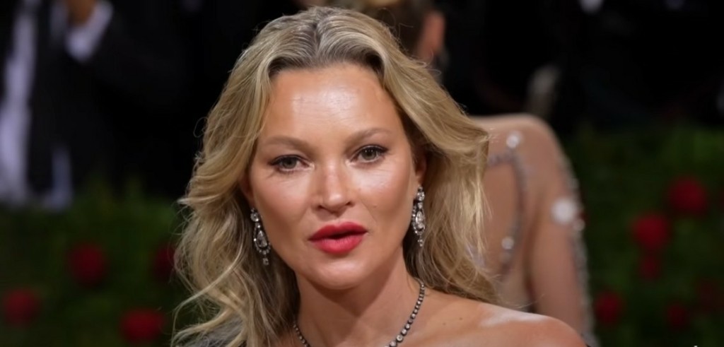 Kate Moss – 4 + 1 φορές που την είδαμε χωρίς ρούχα στο Instagram!