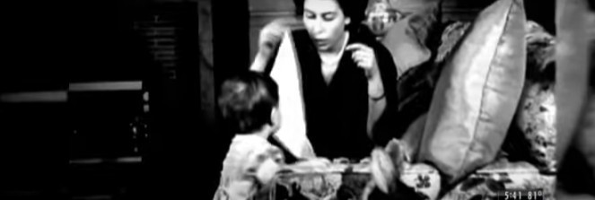 Πώς ήταν η Βασίλισσα Ελισάβετ ως μαμά; “Στη φόρα” home video από το προσωπικό αρχείο της