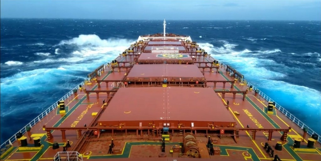 Η Greenpeace σταμάτησε ελληνικό δεξαμενόπλοιο με ρωσικά καύσιμα στο Ηνωμένο Βασίλειο