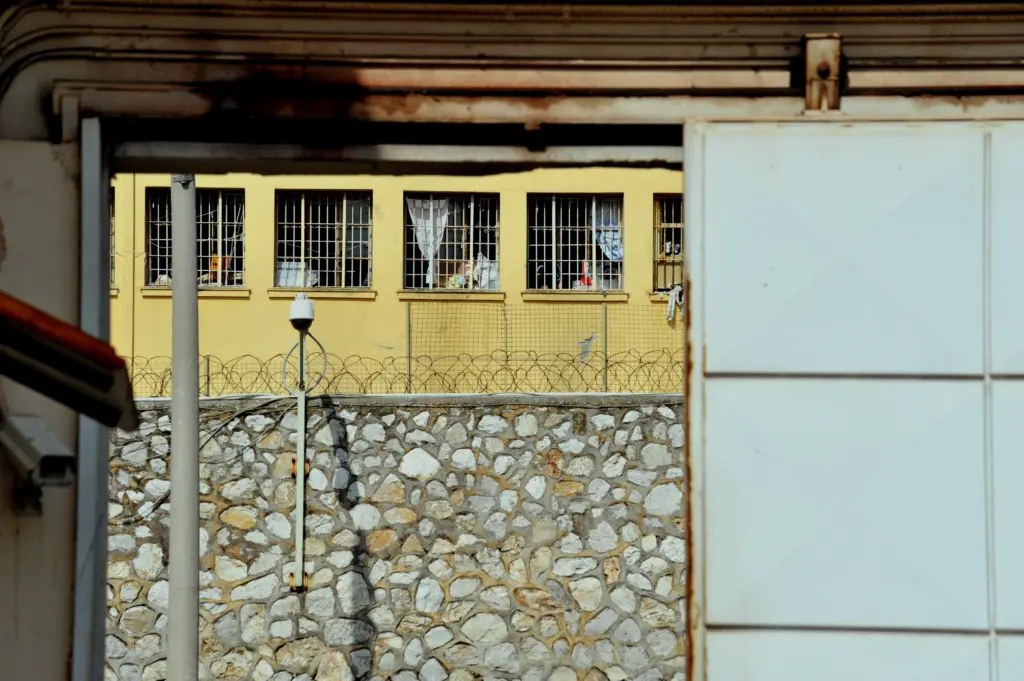 Τραγικό περιστατικό στις φυλακές Αγυιάς – Νεκρός κρατούμενος ύστερα από φωτιά σε κελί