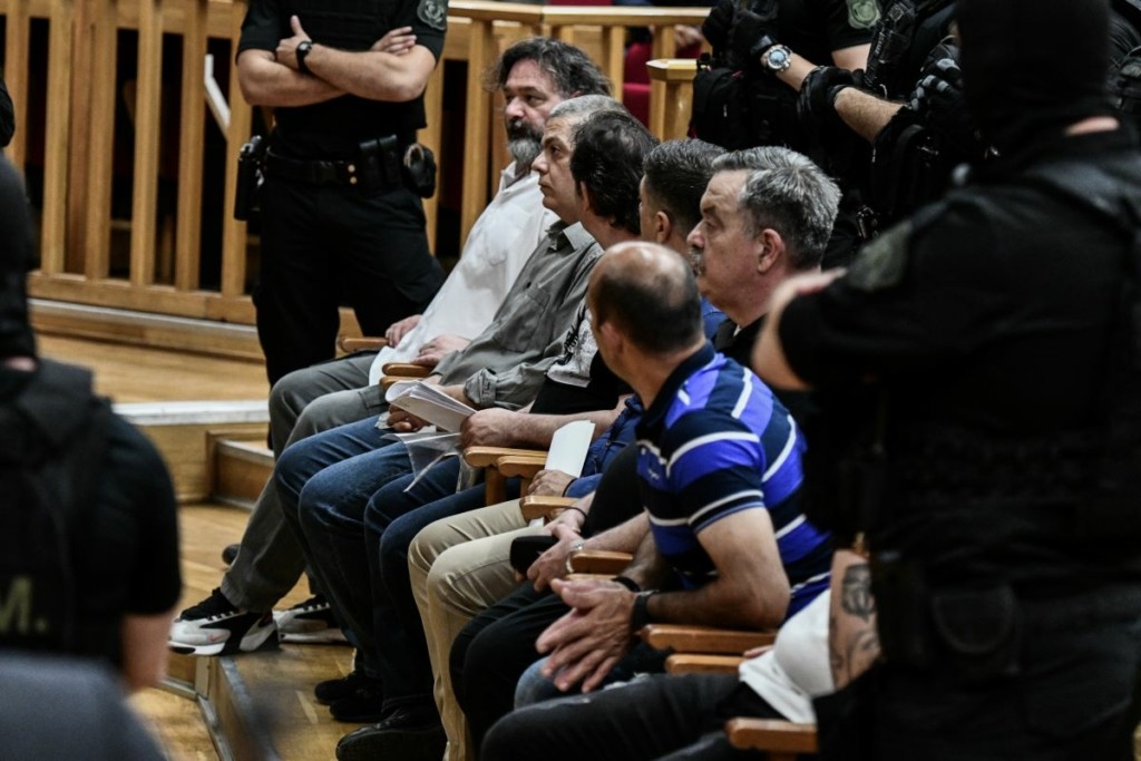 Διεκόπη για τις 6 Ιουλίου η δίκη της Χρυσής Αυγής – Τηλεφώνημα για βόμβα στο Εφετείο