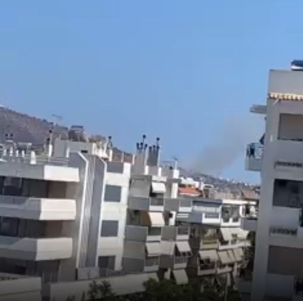 Υπό έλεγχο η φωτιά στη Γλυφάδα