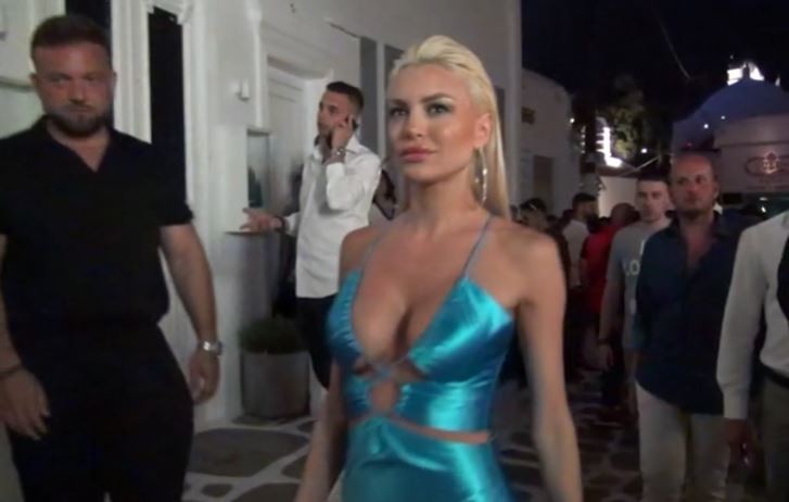 O Στάθης Σχίζας “λιώνει” στο Survivor και η Αλεξάνδρα Παναγιώταρου κάνει “αποκαλυπτικές” βόλτες στη Μύκονο (vid)