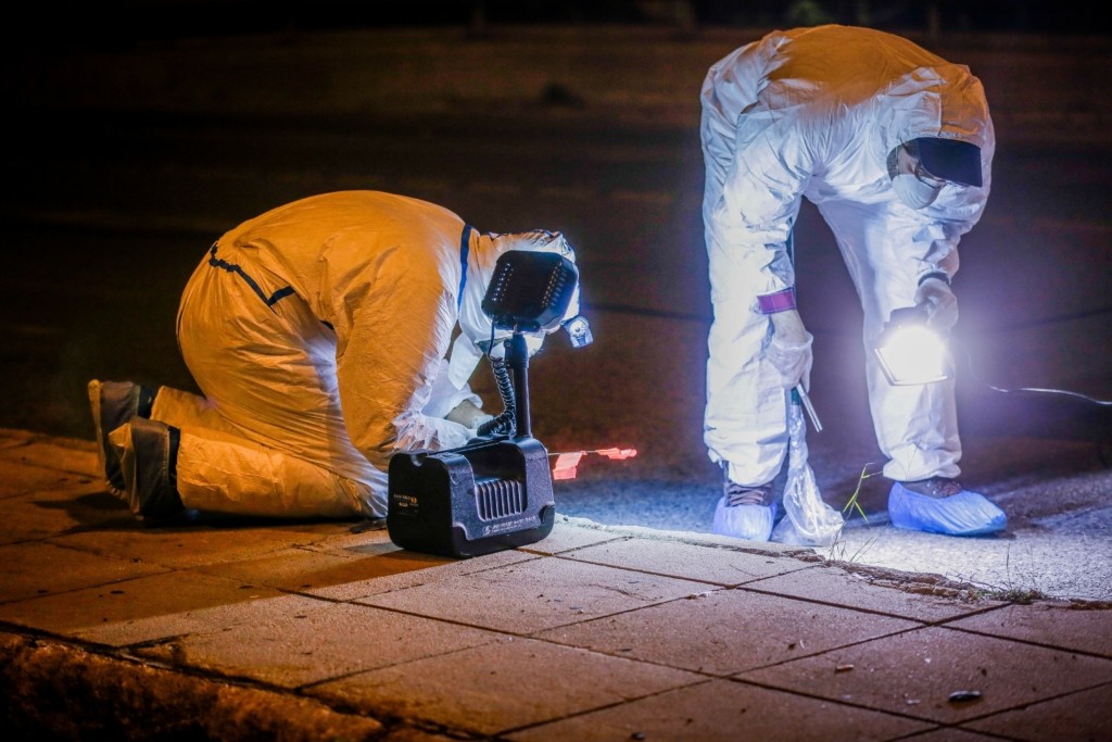 Ρούχα είχε το σακίδιο έξω από τη «Μεγάλη Βρετανία»