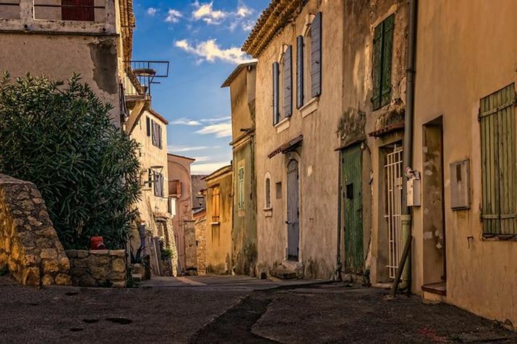 Φρικιαστικό έγκλημα στη Γαλλία – Δεκατριάχρονο κορίτσι βρέθηκε μαχαιρωμένο σε δρόμο