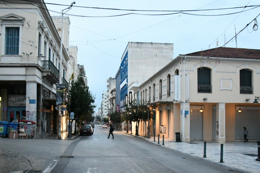 Άγρια συμπλοκή μεταξύ ανηλίκων στην Πάτρα – Συνελήφθη ένας 15χρονος 