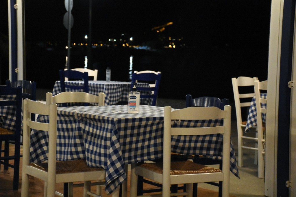 Τουρίστας στην Κρήτη παραλίγο να πνιγεί με ένα κομμάτι πεπόνι – Πώς τον έσωσαν (vid)