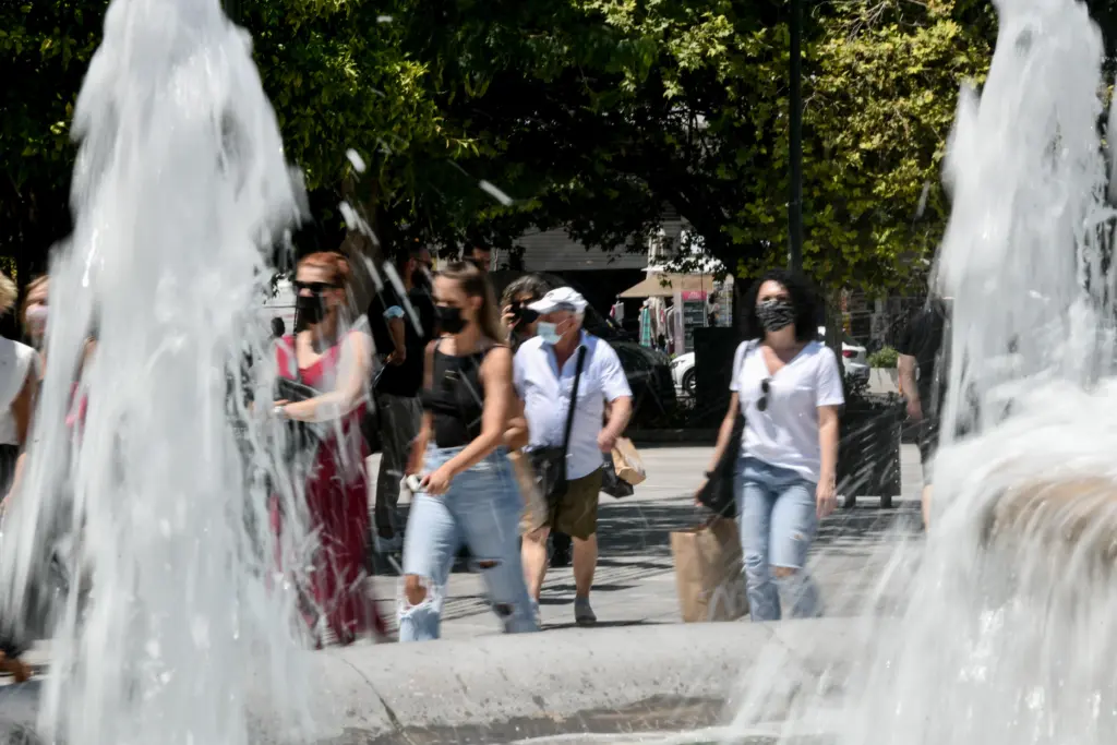 Καιρός σήμερα: Άκρως καλοκαιρινό το σκηνικό, έως 35 βαθμούς η θερμοκρασία