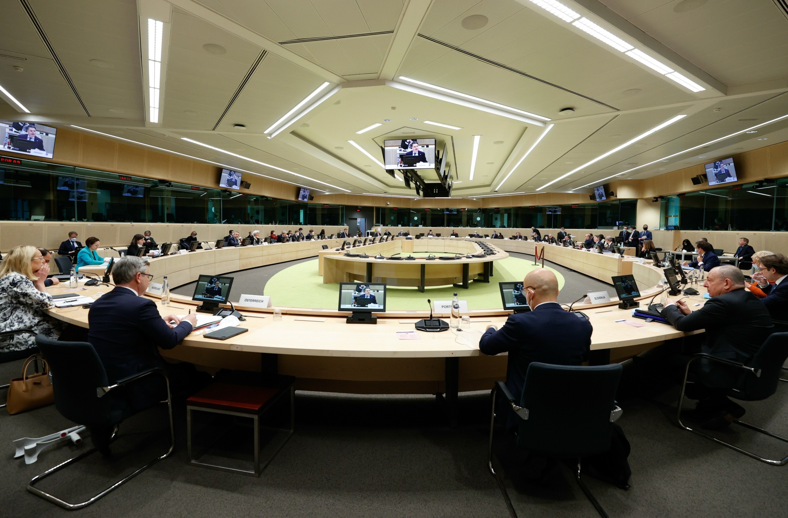 Σημαντική απόφαση του Eurogroup για την Ελλάδα – Μέτρα ελάφρυνσης του χρέους 6 δισεκατομμυρίων