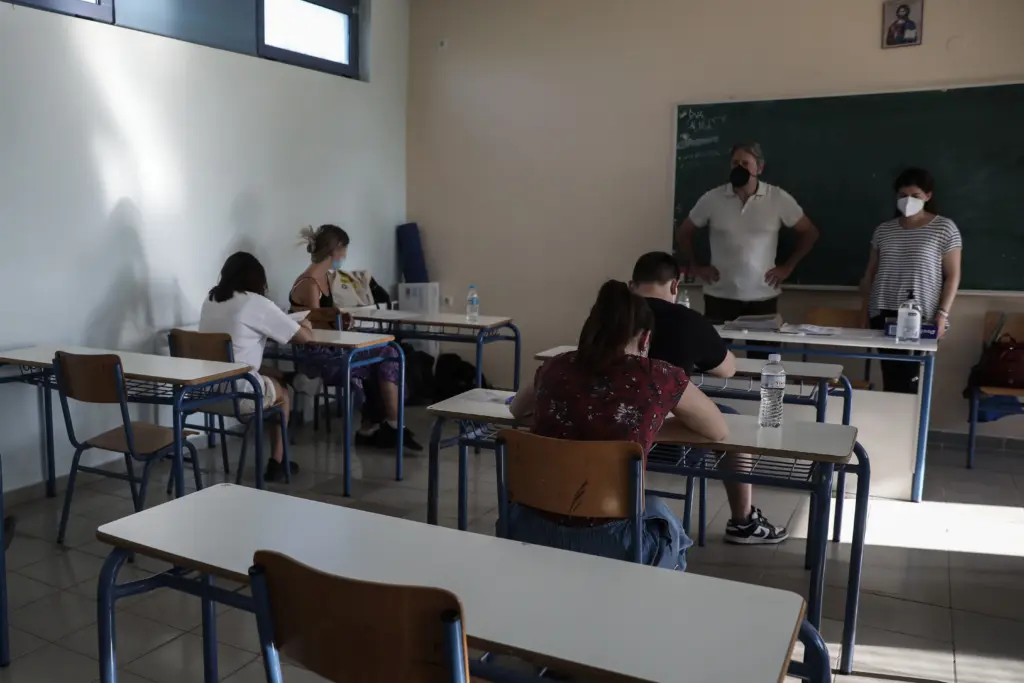 Πανελλήνιες 2022 – Αυτές είναι οι απαντήσεις στα θέματα των Μαθηματικών (Άλγεβρας) για τα ΕΠΑΛ