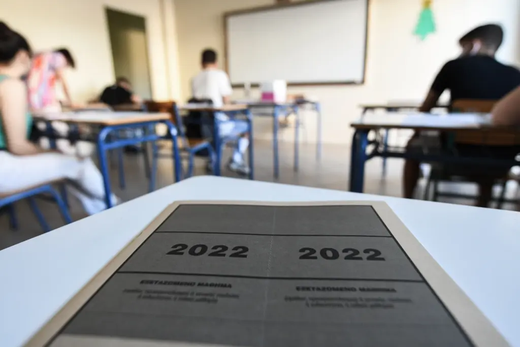 Πανελλήνιες 2022 – Οι λύσεις στα θέματα των Νέων Ελληνικών στα ΕΠΑΛ
