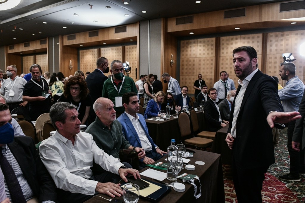 Ο Νίκος Ανδρουλάκης πρότεινε τον Ανδρέα Σπυρόπουλο για νεο γραμματέα του ΠΑΣΟΚ-ΚΙΝΑΛ