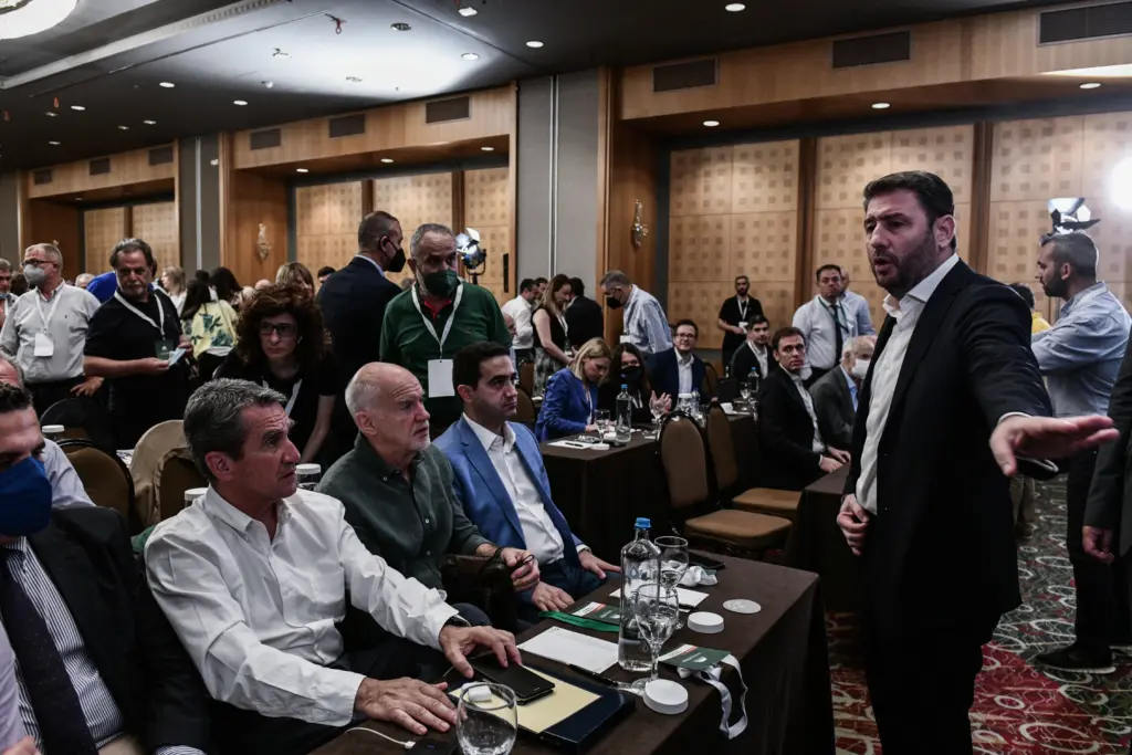Ο Νίκος Ανδρουλάκης πρότεινε τον Ανδρέα Σπυρόπουλο για νεο γραμματέα του ΠΑΣΟΚ-ΚΙΝΑΛ