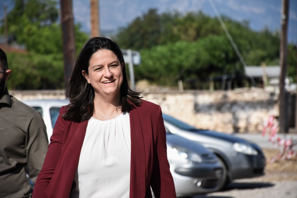 Θετική στον κορονοϊό για δεύτερη φορά η Νίκη Κεραμέως