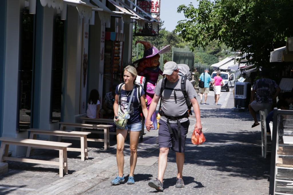 Στα 7.163 νέα κρούσματα και 1.125 επαναλοιμώξεις το Σάββατο – 9 θάνατοι, 99 διασωληνωμένοι