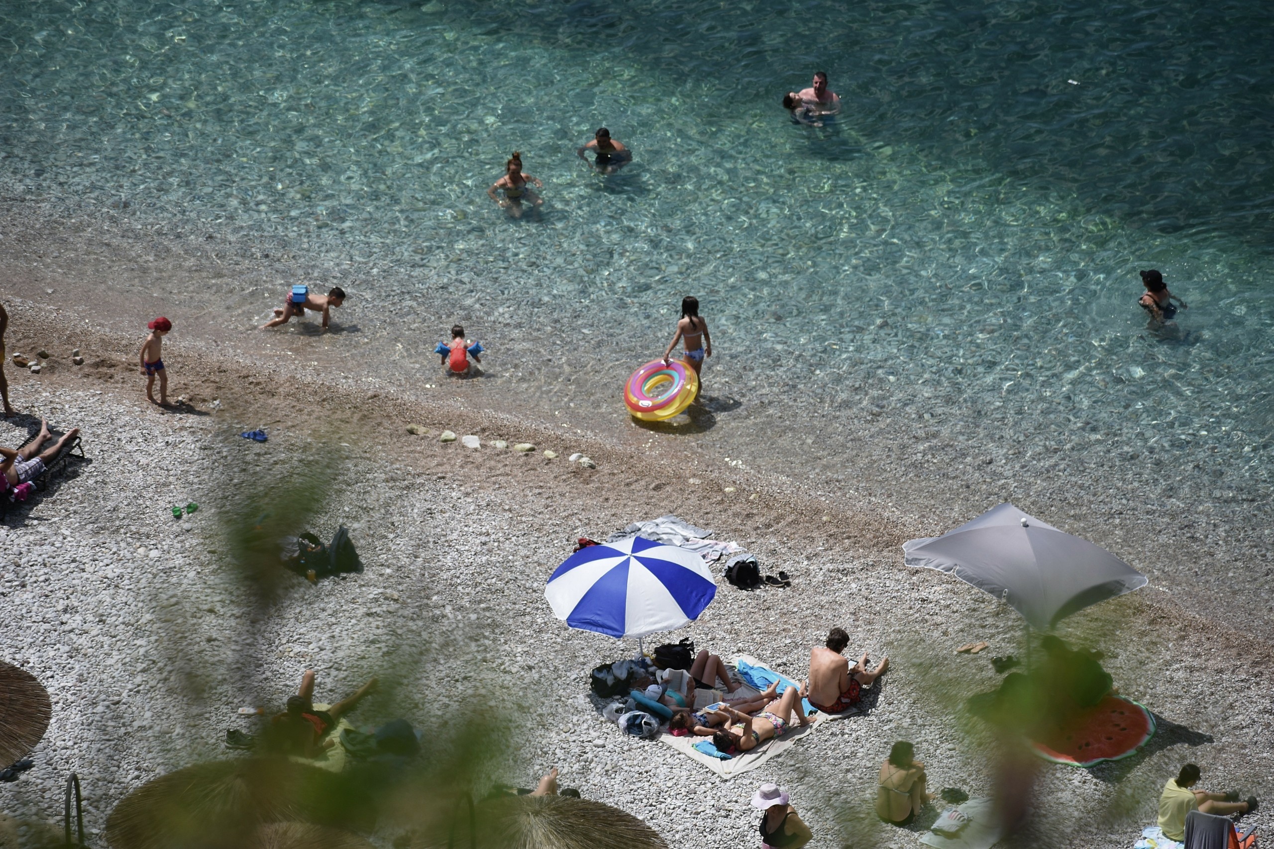 Πρωτομηνιά με θερμοκρασίες κοντά στους 40 βαθμούς και ισχυρούς ανέμους – Πού θα βρέξει