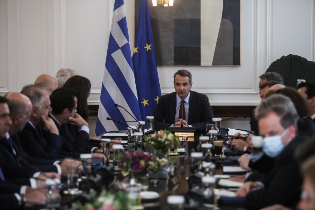 Ανακοινώσεις Μητσοτάκη για το Fuel Pass 2 – Στα 80 ευρώ για το επόμενο τρίμηνο η επιδότηση βενζίνης, 100 ευρώ στα νησιά