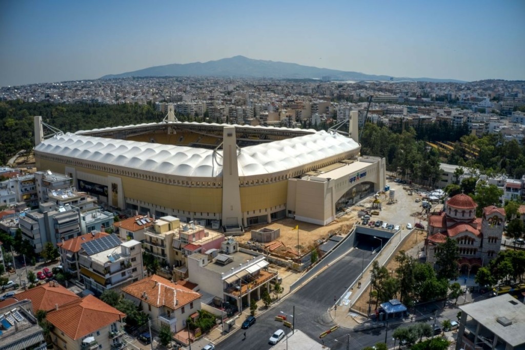 Γίνεται επιτέλους “πράσινος” ο αγωνιστικός χώρος της OPAP Arena (pics)
