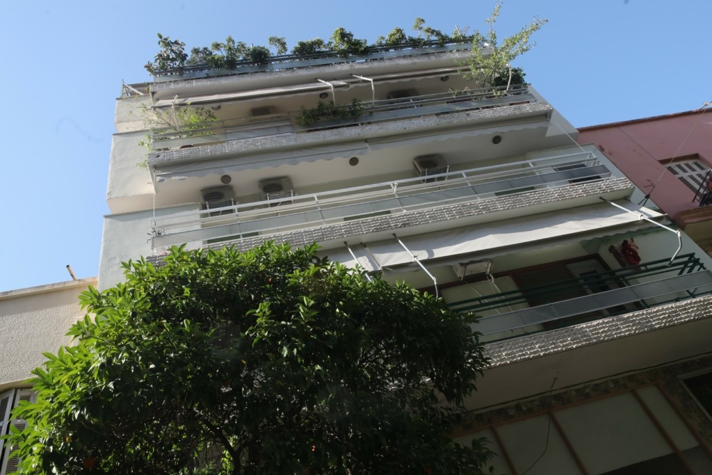 Μαρτυρικές οι τελευταίες στιγμές της 46χρονης στο Κουκάκι – Ο καβγάς, το άγριο ξύλο και οι μοιραίες μαχαιριές