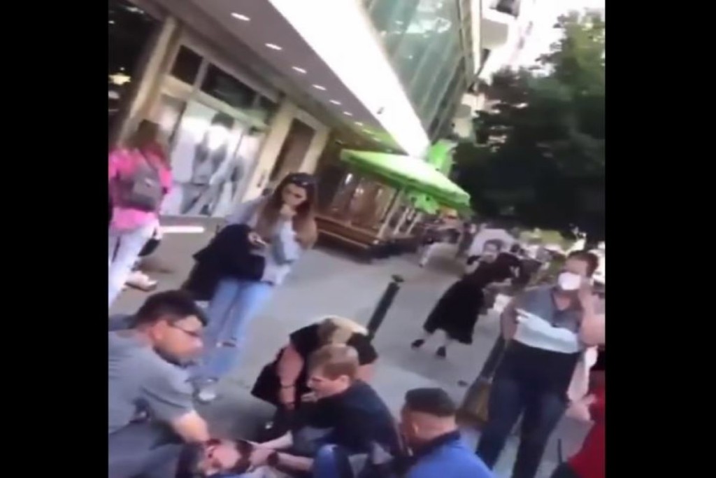 Μυστήριο με το αυτοκίνητο που έπεσε πάνω σε περαστικούς στο Βερολίνο – Το κάλεσμα της αστυνομίας στους πολίτες (vids)