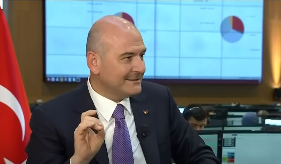 Ο προκλητικός υπουργός του Ερντογάν κατηγορεί την Ελλάδα για υπόθαλψη τρομοκρατών –  Τον έβαλαν στη θέση του οι Έλληνες βουλευτές