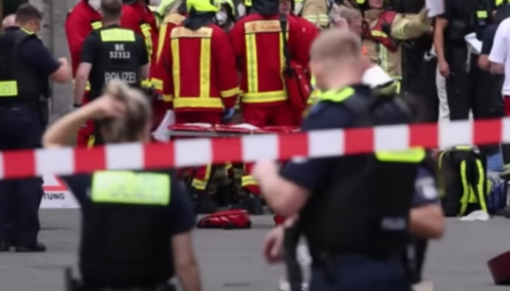 Επίθεση σε σχολείο σόκαρε τη Γερμανία – Άνδρας μαχαίρωσε και τραυμάτισε σοβαρά δύο άτομα