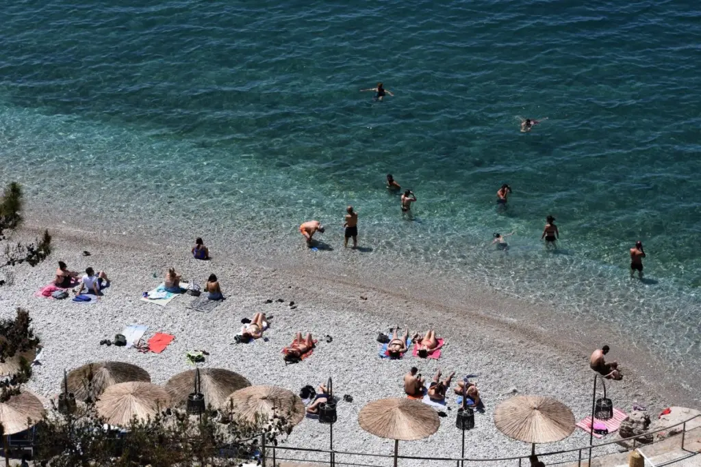 Οι καλύτερες παραλίες παγκοσμίως είναι 100% ελληνικές, σύμφωνα με τους Βρετανούς – Ποιες ξεχωρίζουν