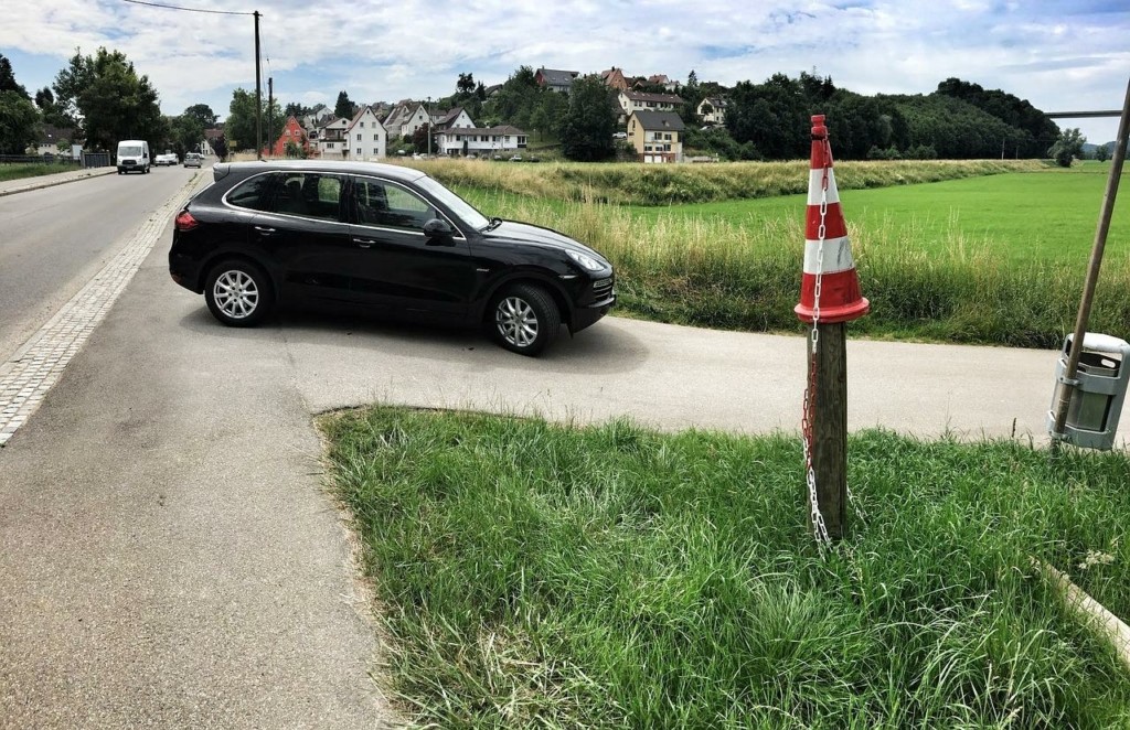 Η Porsche Cayenne έγινε 20 ετών και ταυτόχρονα μια εμβληματική μάρκα που “απογείωσε” την εταιρεία