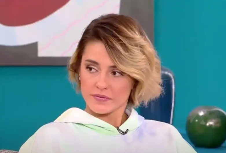 Απίστευτη δήλωση από την Κάτια Ταραμπάνκο για τον πόλεμο στην Ουκρανία – “Τι να κάνω, να τα βάψω μαύρα” (vid)