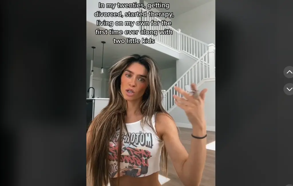 “Καυτή” μορμόνα TikToker προκαλεί σάλο με πιπεράτες αποκαλύψεις για ολόκληρη κοινότητα που έκανε… soft swinging!