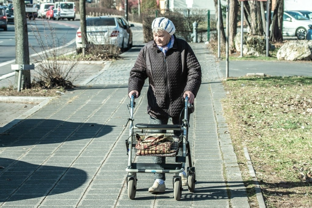 Ελπίδες για έγκαιρη διάγνωση Αλτσχάιμερ δίνει ο συνδυασμός τεχνητής νοημοσύνης και μαγνητικής εξέτασης