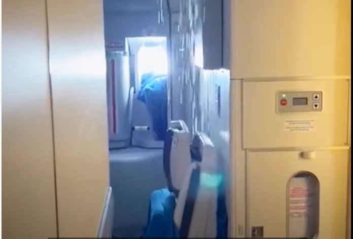Αδιανόητες σκηνές σε πτήση της British Airways – Πλημμύρισε η καμπίνα την ώρα της πτήσης (vid)