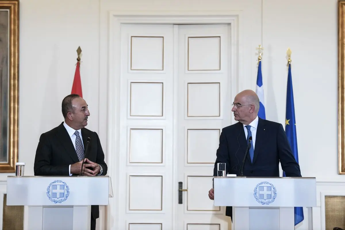 Η Ελλάδα βάζει στη θέση της τον Τσαβούσογλου – “Οι μονομερείς αιτιάσεις της Άγκυρας τροφοδοτούν την αστάθεια”