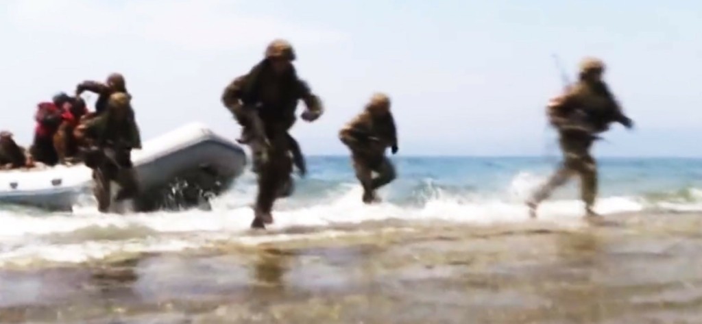 Προκλητική φιέστα με “απόβαση κομάντο σε νησιά” και πτήσεις με drones στήνουν Ερντογάν και Μπαχτσελί (vids)