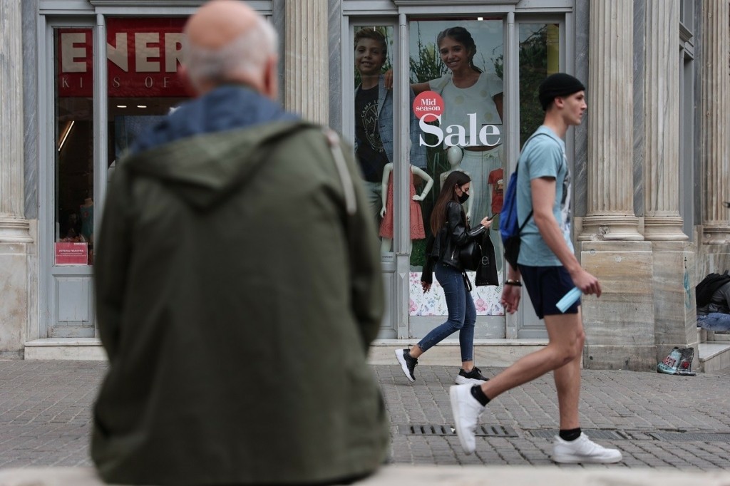 Πότε ξεκινούν και πόσο διαρκούν οι θερινές εκπτώσεις – Τι πρέπει να προσέξουν οι καταναλωτές