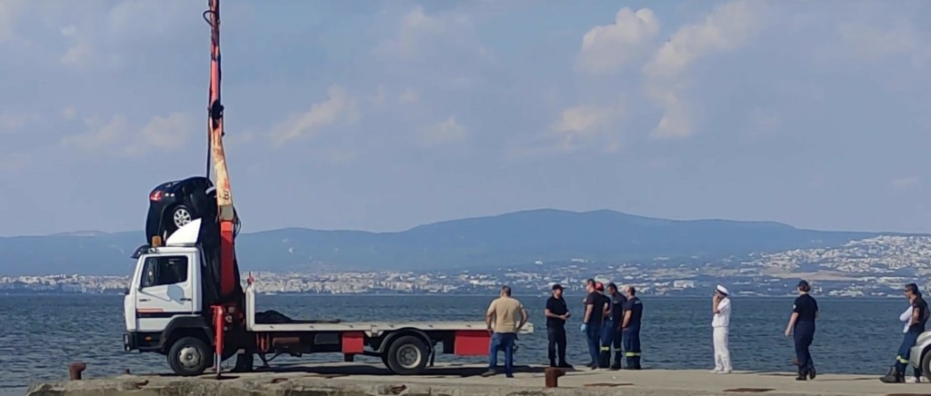 Νέα στοιχεία για το ζευγάρι που έπεσε στη θάλασσα στη Θεσσαλονίκη – Ήταν δεμένοι με χειροπέδες και σχοινιά – Βρέθηκαν σακιά με άμμο (pics&vids)