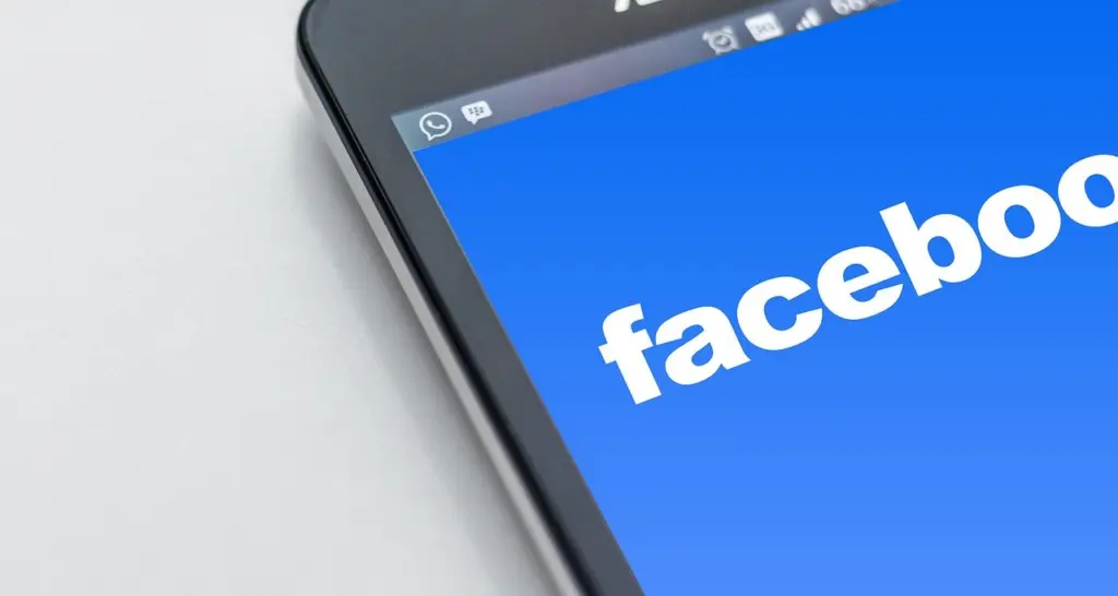 “Έπεσε” το Facebook – Προβλήματα με τη σύνδεση για τους χρήστες