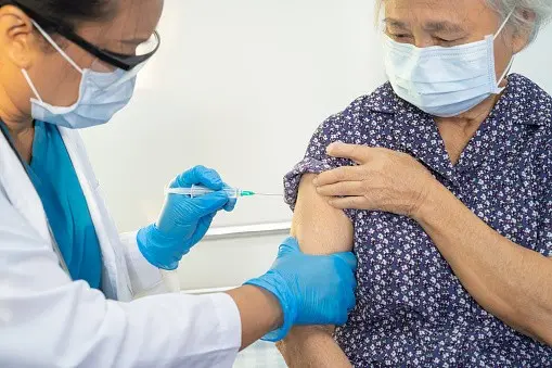 Γρίπη: Υψηλότερο ποσοστό θνησιμότητας φέτος – Ποιοι αντιμετωπίζουν μεγαλύτερο κίνδυνο