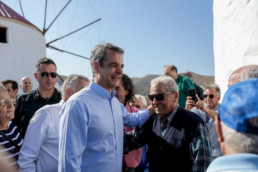 LIVE η ομιλία του Κυριάκου Μητσοτάκη στην Αστυπάλαια – “Επανάσταση το πρότζεκτ που υλοποιείται στο νησί”