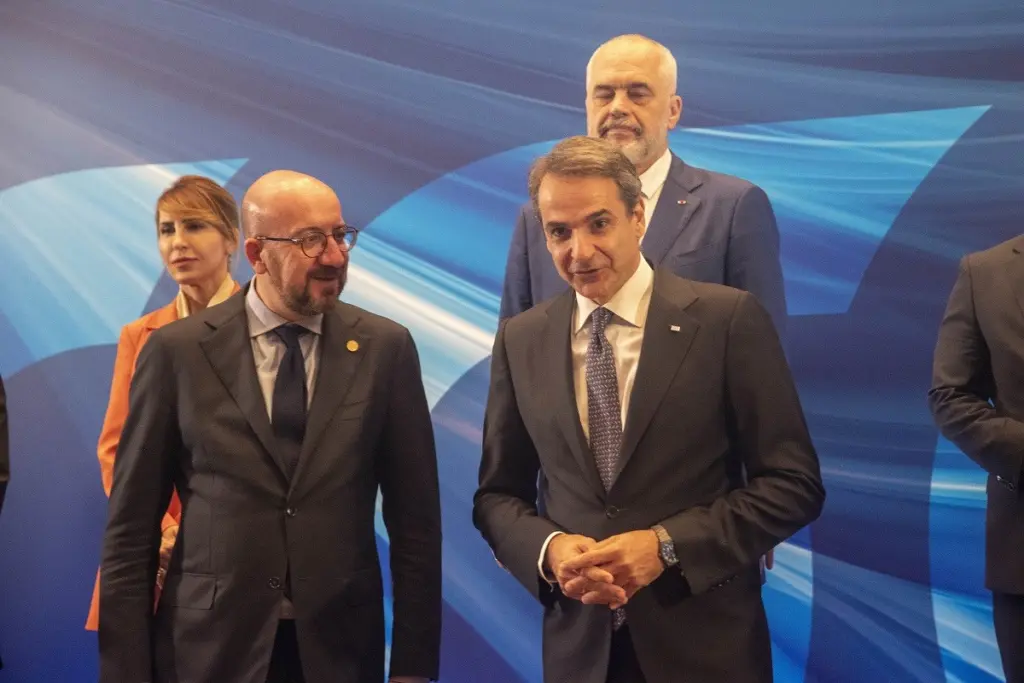 Το “ευχαριστώ” του Σαρλ Μισέλ σε Μητσοτάκη – “Διαδραματίζετε καθοριστικό ρόλο για την ειρήνη και την σταθερότητα”          