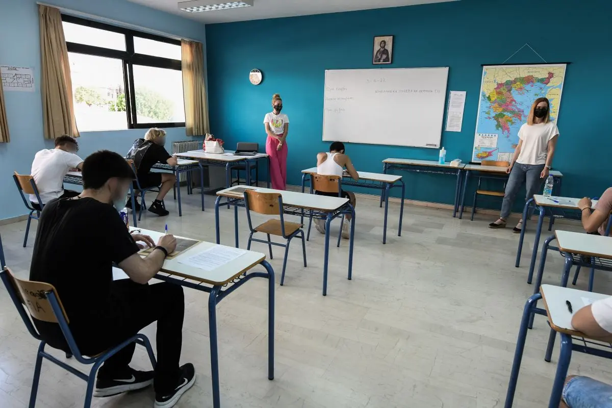 Πανελλαδικές 2022 – Απαντήσεις και ανάλυση θεμάτων σε Ιστορία, Φυσική και Οικονομία για τα ΓΕΛ