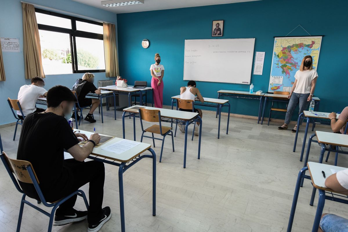 Πανελλαδικές 2022 – Οι απαντήσεις σε Λατινικά, Χημεία και Πληροφορική (vids)