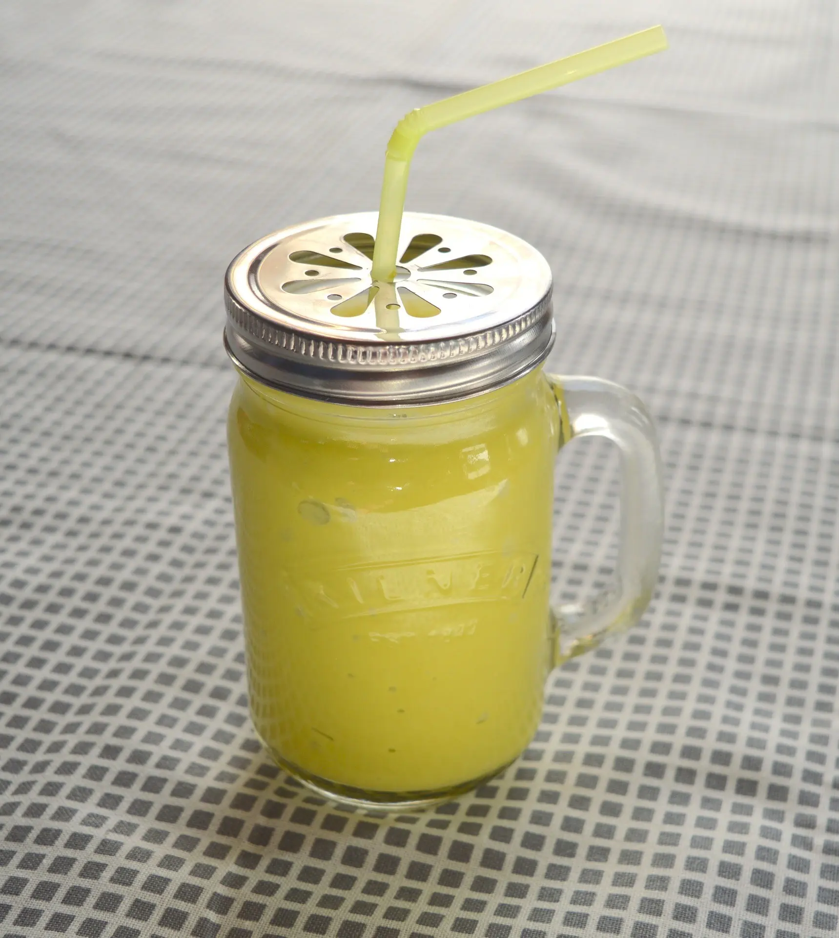 Νόστιμο smoothie με γάλα καρύδας και φρούτα για επίπεδη κοιλιά!