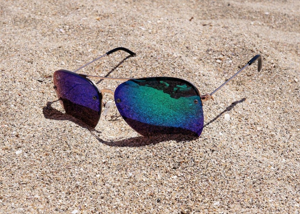 Πέθανε ο “Mr Ray Ban” – Τέλος εποχής για την Luxottica