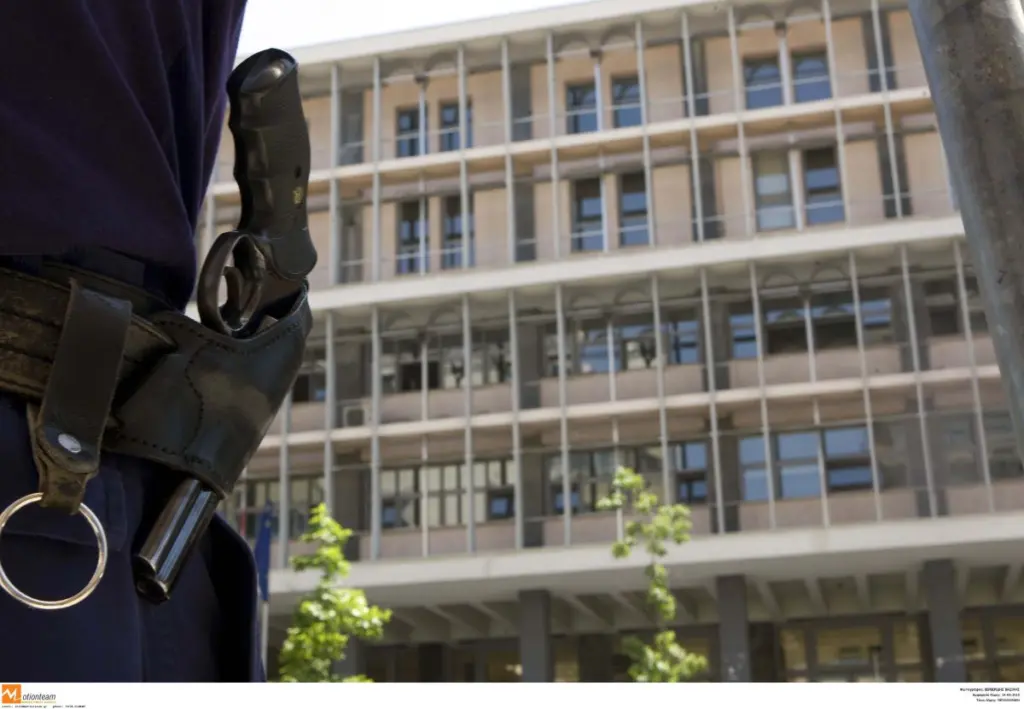 Θεσσαλονίκη: Ελεύθερες με ρητή δικάσιμο οι δύο ανήλικες για την επίθεση σε 17χρονη