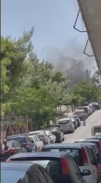 Φωτιά σε αυτοκίνητο στο Γαλάτσι (vid)