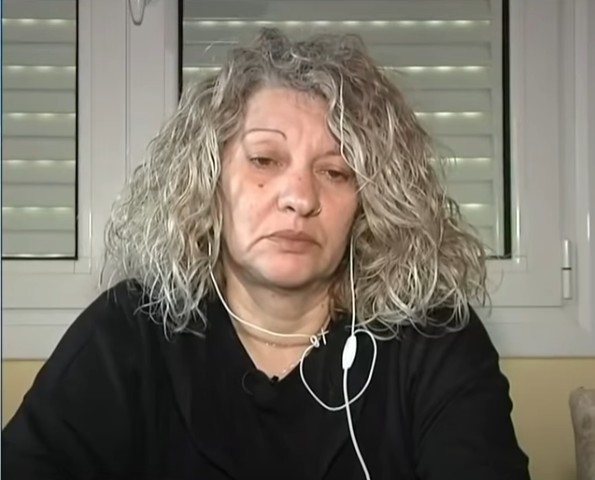 Το ζεϊμπέκικο της γιαγιάς μετά τον θάνατο της Μαλένας και οι ψίθυροι “να το ρίξεις, να το ρίξεις”