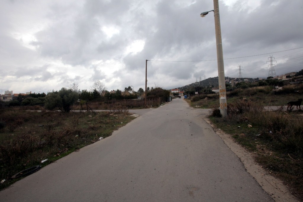 Έπιασε διαρρήκτη επ’αυτοφώρω να βγαίνει από το σπίτι του και τον κυνήγησε στους δρόμους (vid)