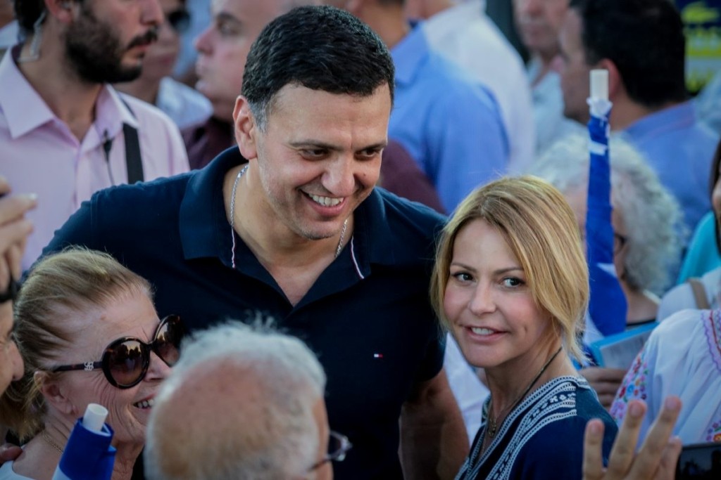 H τρυφερή ανάρτηση του Βασίλη Κικίλια για τη γιορτή της Τζένης Μπαλατσινού