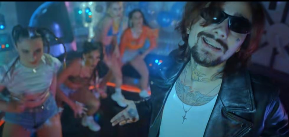 Ο Sin Boy “ξαναχτυπά” – “Ήμουν μ@@@@@ς, έχω βάλει στη ζωή μου τον Ιησού Χριστό”